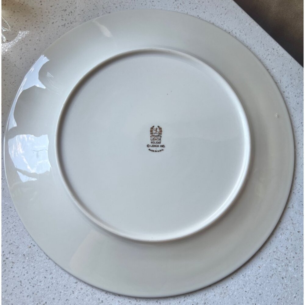 Lenox Holiday Dinner Plate 10.75" Porcelain Holly & Berry Design Gold Trim - Picture 2 of 5